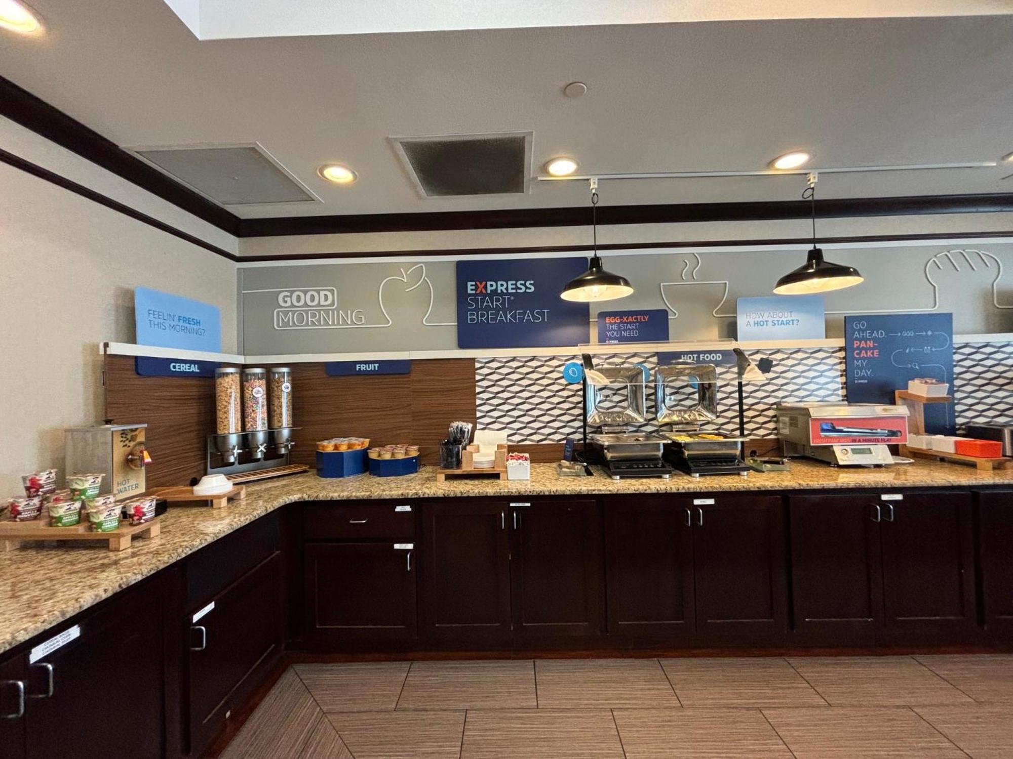 Holiday Inn Express Belle Vernon Dış mekan fotoğraf
